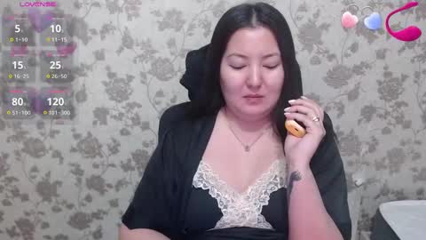 Snapshot of miya_asian_pinay555 chatting on 03/02/25, 11:20 Miya single mom online show from 03/02/25, 11:20