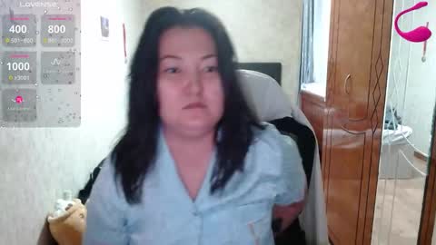 Snapshot of miya_asian_pinay555 chatting on 11/23/25, 02:50 Miya single mom online show from 11/23/25, 02:50