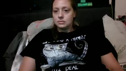 Snapshot of miztrezk chatting on 09/15/25, 10:43 miztrezk online show from 09/15/25, 10:43