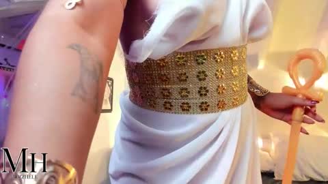 mizzhell_ online show from 10/25/25, 03:51