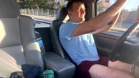 Snapshot of mjn1991 chatting on 11/04/25, 01:10 mjn1991 online show from 11/04/25, 01:10