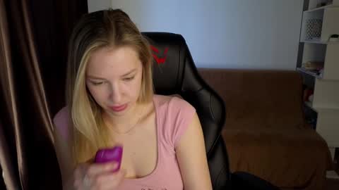 Lili online show from 01/09/25, 07:21