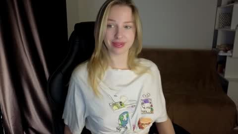 Lili online show from 01/13/25, 05:33