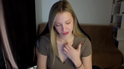 Lili online show from 01/20/25, 07:58