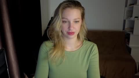 Lili online show from 01/27/25, 08:18