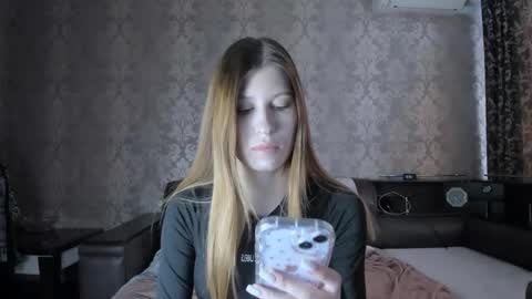 Lili online show from 09/09/25, 10:37