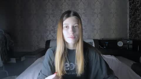 Lili online show from 10/18/25, 11:11