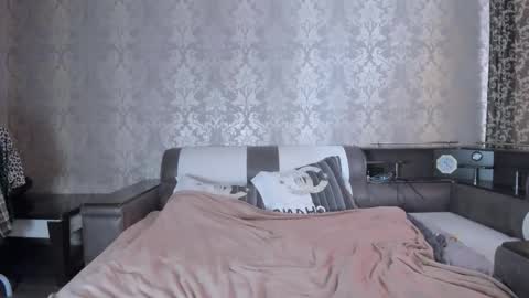 Lili online show from 11/05/25, 10:37