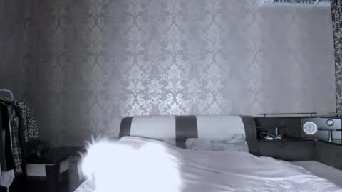 Lili online show from 11/11/25, 09:31