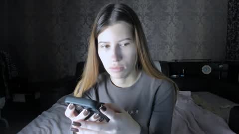 Lili online show from 11/13/25, 10:03