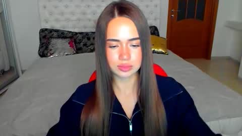 Beata online show from 10/25/25, 04:02