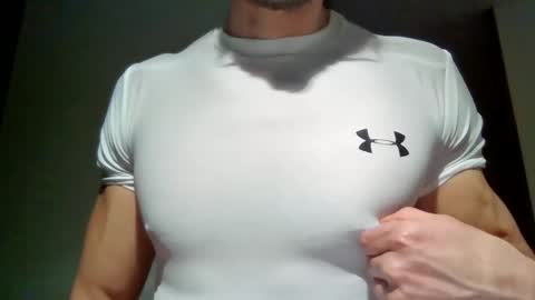 Snapshot of mmuscularman chatting on 03/10/25, 05:33 mmuscularman online show from 03/10/25, 05:33