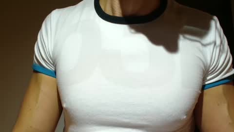Snapshot of mmuscularman chatting on 10/16/25, 08:15 mmuscularman online show from 10/16/25, 08:15