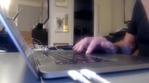 Snapshot of mmythmaker chatting on 10/14/25, 06:31 mmythmaker online show from 10/14/25, 06:31
