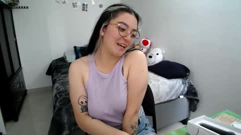 Snapshot of mocca_117 chatting on 10/01/25, 02:01 Sam online show from 10/01/25, 02:01
