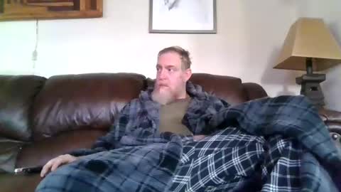 Snapshot of moeblick chatting on 12/01/24, 07:47 moeblick online show from 12/01/24, 07:47