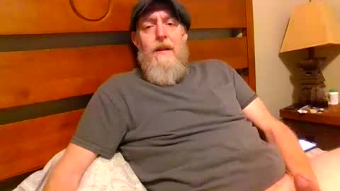 Snapshot of moeblick chatting on 12/11/24, 02:41 moeblick online show from 12/11/24, 02:41
