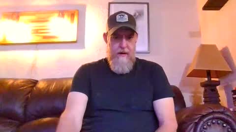 Snapshot of moeblick chatting on 12/30/24, 07:42 moeblick online show from 12/30/24, 07:42