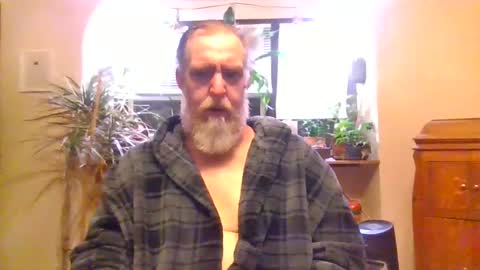 Snapshot of moeblick chatting on 01/22/25, 11:56 moeblick online show from 01/22/25, 11:56