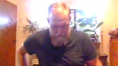 Snapshot of moeblick chatting on 09/24/25, 11:24 moeblick online show from 09/24/25, 11:24