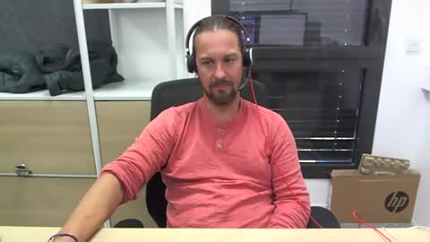 Julien online show from 10/17/25, 03:14