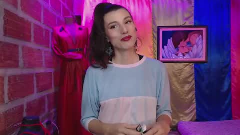 Snapshot of moira_hot chatting on 10/16/25, 08:26 moira_hot online show from 10/16/25, 08:26