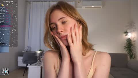 Snapshot of moiraalsbrook chatting on 01/22/25, 01:32 Diana online show from 01/22/25, 01:32