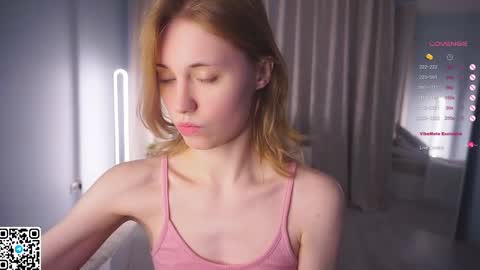 Snapshot of moiraalsbrook chatting on 03/03/25, 06:59 Diana online show from 03/03/25, 06:59