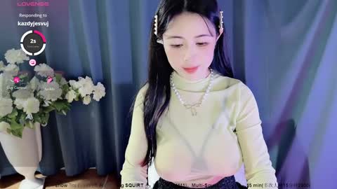 Snapshot of moli666 chatting on 12/27/24, 12:29 Alice online show from 12/27/24, 12:29