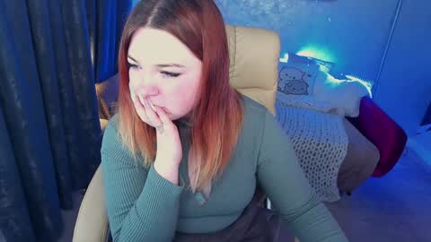 Snapshot of molinmoon chatting on 01/12/25, 06:49 Rosa online show from 01/12/25, 06:49