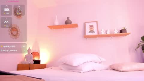 Snapshot of moll1e_ chatting on 02/12/25, 03:38 M o L l i E online show from 02/12/25, 03:38