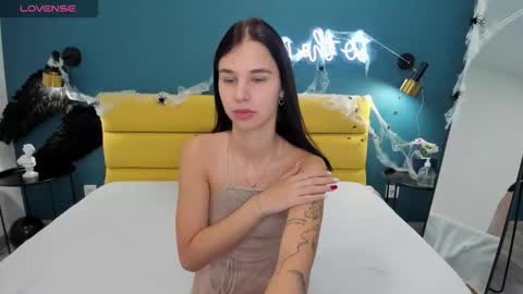 Molly  online show from 10/26/25, 02:06