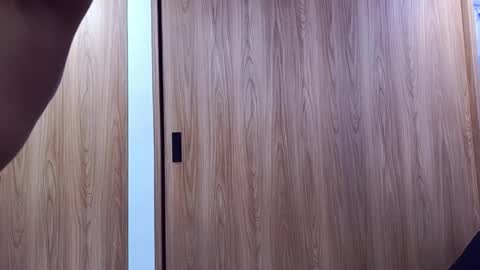 Molly online show from 11/12/25, 04:35