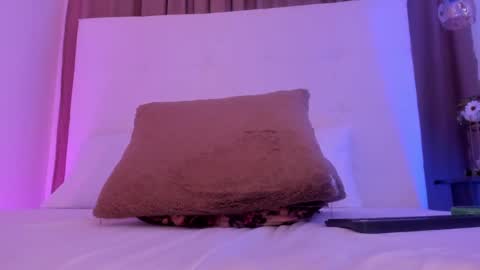      online show from 10/15/25, 02:50