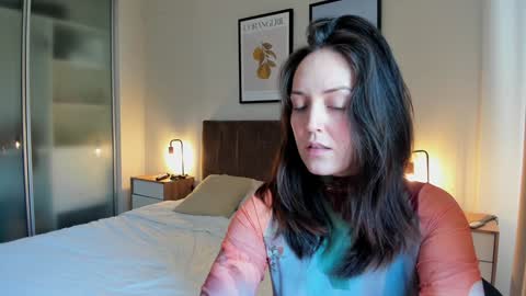 Snapshot of molly_marmalade_ chatting on 01/31/25, 04:27 MOLLY online show from 01/31/25, 04:27