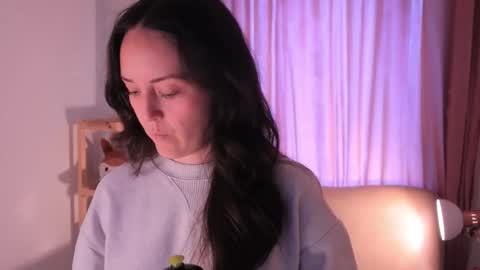 Snapshot of molly_marmalade_ chatting on 11/14/25, 02:49 MOLLY online show from 11/14/25, 02:49