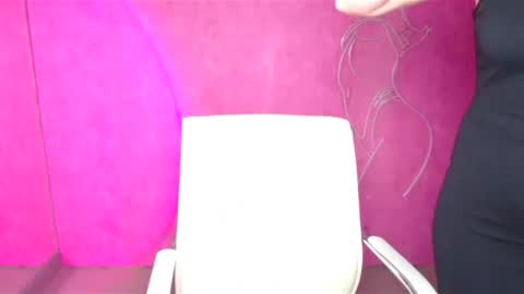 Snapshot of molly_mis chatting on 12/21/24, 10:06 Molly online show from 12/21/24, 10:06