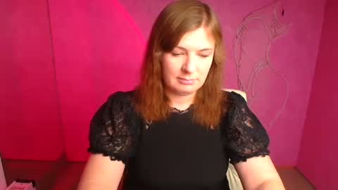 Snapshot of molly_mis chatting on 10/08/25, 12:25 Molly online show from 10/08/25, 12:25