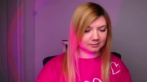 Snapshot of molly_moree chatting on 01/16/25, 12:31 Molly online show from 01/16/25, 12:31