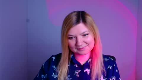 Snapshot of molly_moree chatting on 02/08/25, 12:39 Molly online show from 02/08/25, 12:39