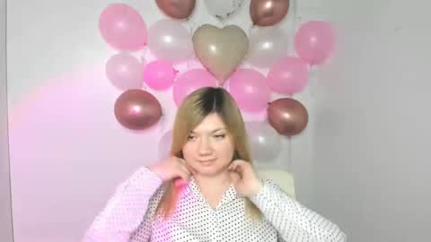 Snapshot of molly_moree chatting on 02/20/25, 05:07 Molly online show from 02/20/25, 05:07