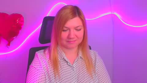 Snapshot of molly_moree chatting on 03/10/25, 12:15 Molly online show from 03/10/25, 12:15
