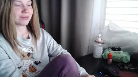 I have new photos come and see with love Molly online show from 10/11/25, 10:47