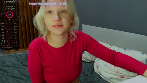 Snapshot of molly_smolly_ chatting on 01/04/25, 05:37 lo online show from 01/04/25, 05:37