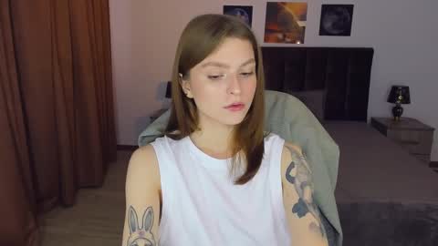 Snapshot of mollydangerous chatting on 12/17/24, 07:40 Taisha online show from 12/17/24, 07:40