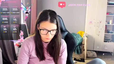  KIRA  online show from 10/09/25, 06:22