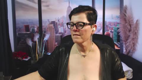 MollySun Nina Randmann online show from 10/20/25, 06:08