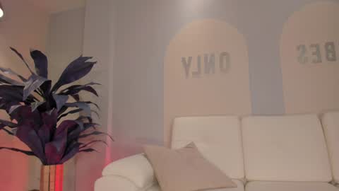 Molly Sunders online show from 12/03/24, 11:02