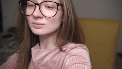 Snapshot of mollytucker chatting on 02/09/25, 01:35 mollytucker online show from 02/09/25, 01:35
