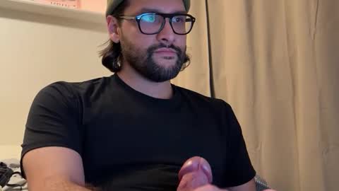 Snapshot of molten_escargot chatting on 12/16/24, 03:19 molten_escargot online show from 12/16/24, 03:19